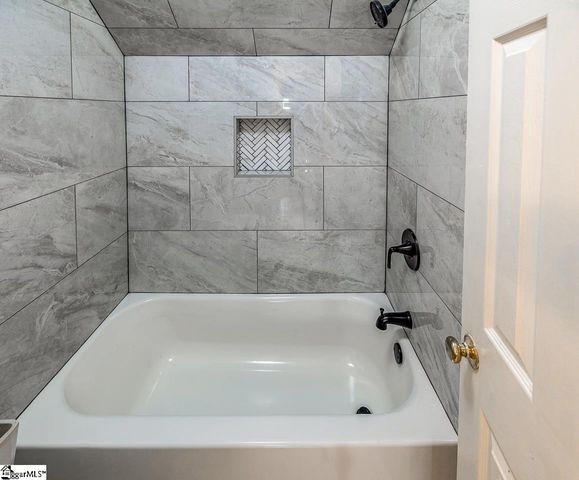 32 English Oak Road, Simpsonville, SC 29681