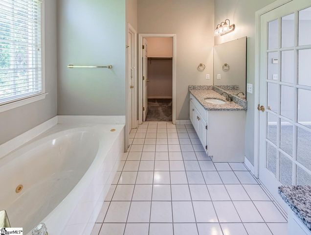 32 English Oak Road, Simpsonville, SC 29681