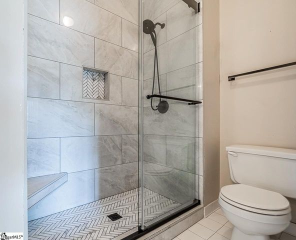 32 English Oak Road, Simpsonville, SC 29681