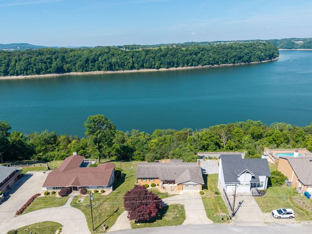 235 Lakeview Drive, Somerset, KY 42503