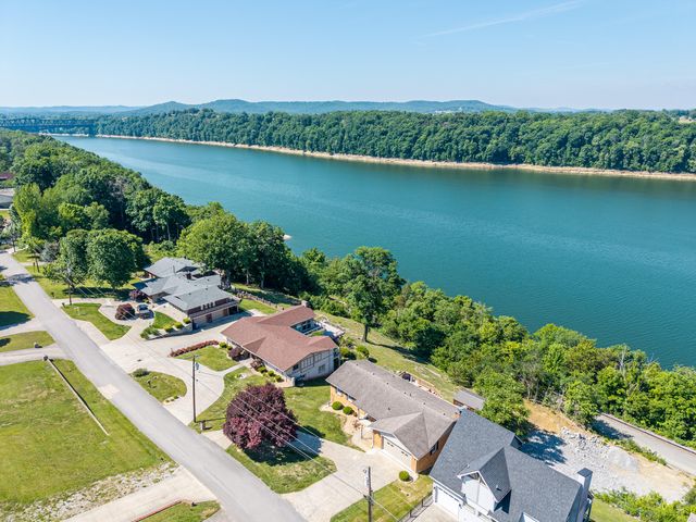 235 Lakeview Drive, Somerset, KY 42503
