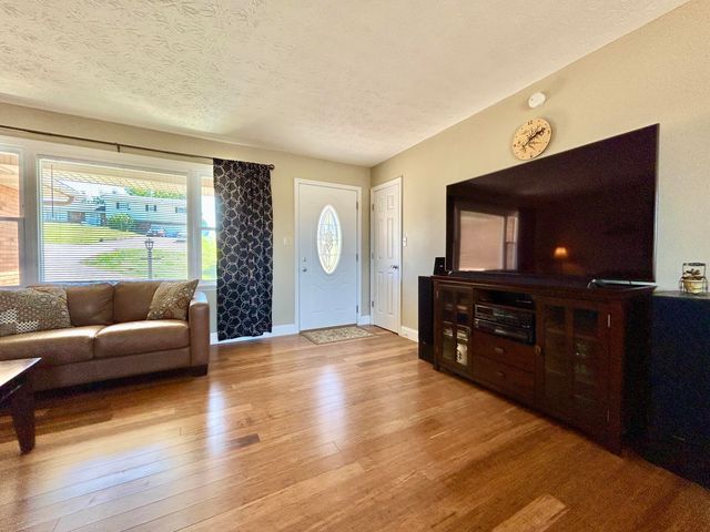 235 Lakeview Drive, Somerset, KY 42503