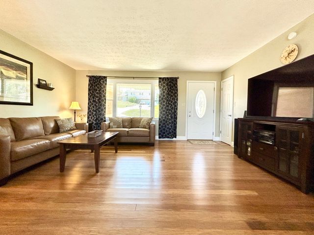 235 Lakeview Drive, Somerset, KY 42503