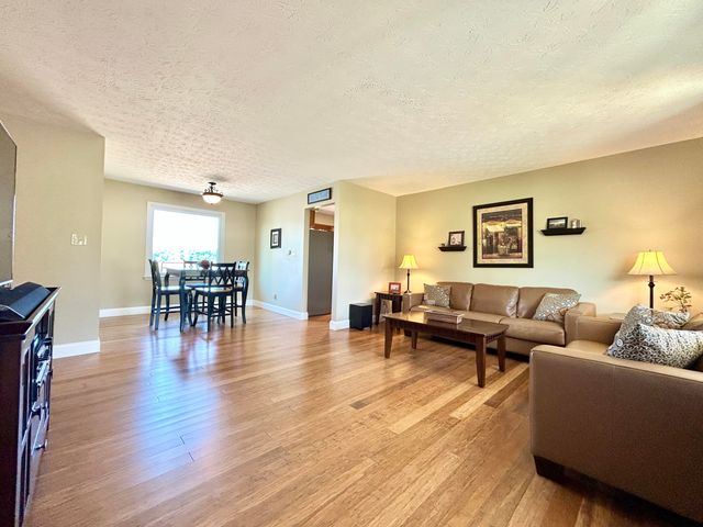 235 Lakeview Drive, Somerset, KY 42503