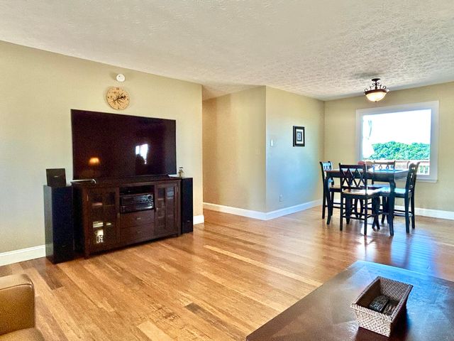235 Lakeview Drive, Somerset, KY 42503
