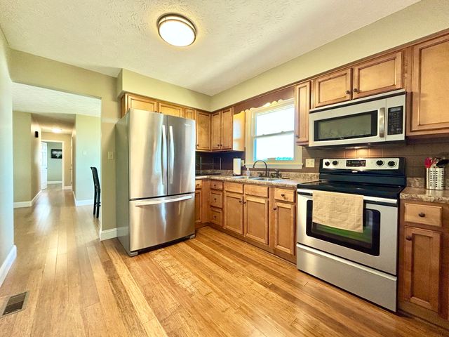 235 Lakeview Drive, Somerset, KY 42503