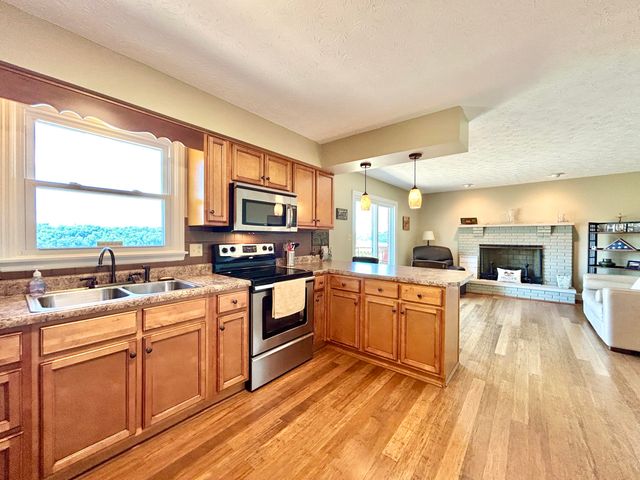 235 Lakeview Drive, Somerset, KY 42503