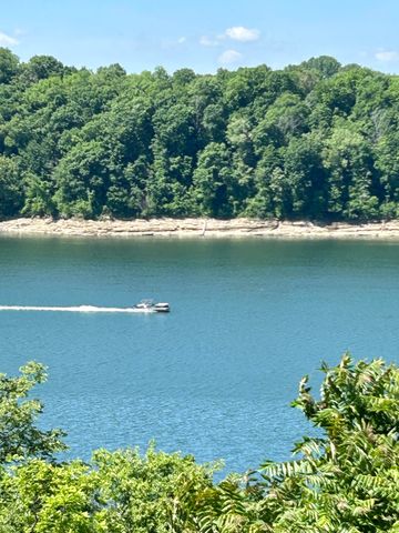 235 Lakeview Drive, Somerset, KY 42503