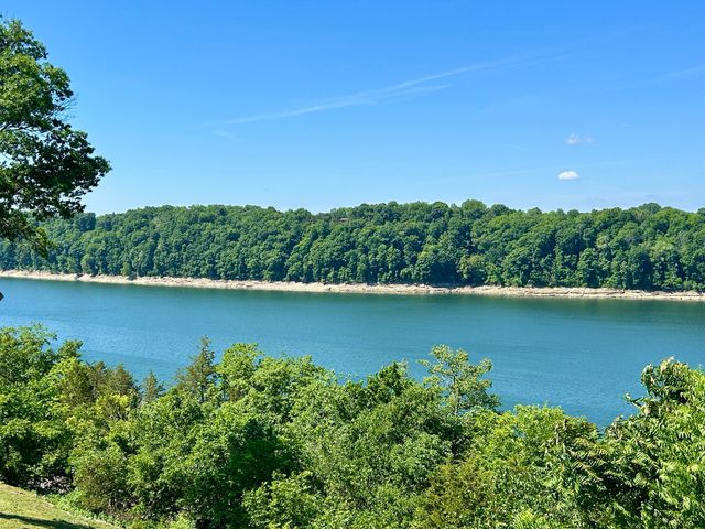 235 Lakeview Drive, Somerset, KY 42503