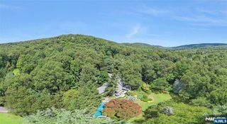 21 Midvale Mountain Road, Mahwah, NJ 07430