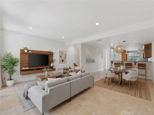 435 Bryson Springs 38, Costa Mesa, CA 92627