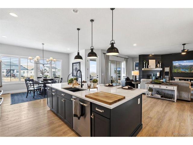 3359 Carabiner St, Castle Rock, CO 80108