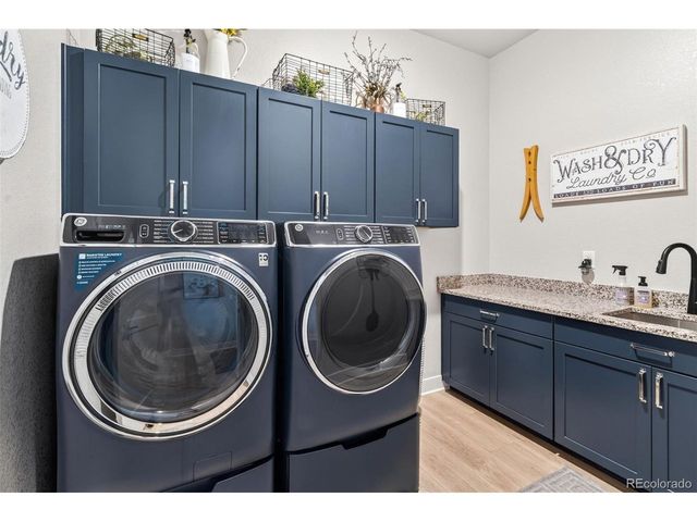 3359 Carabiner St, Castle Rock, CO 80108