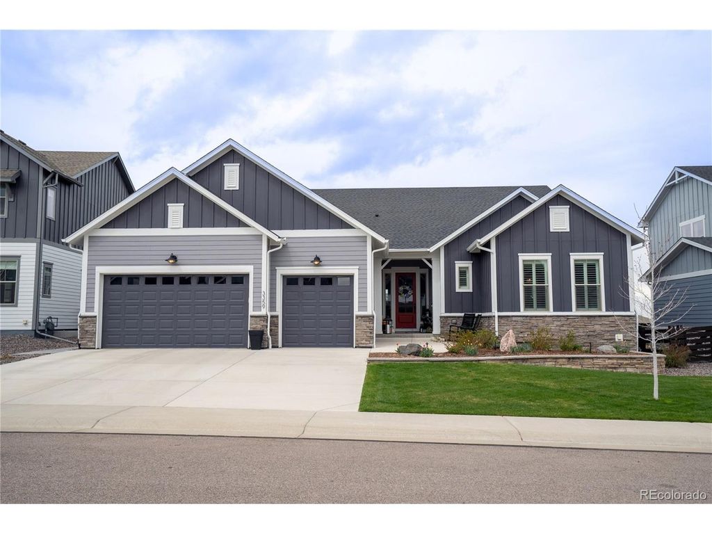 3359 Carabiner St, Castle Rock, CO 80108