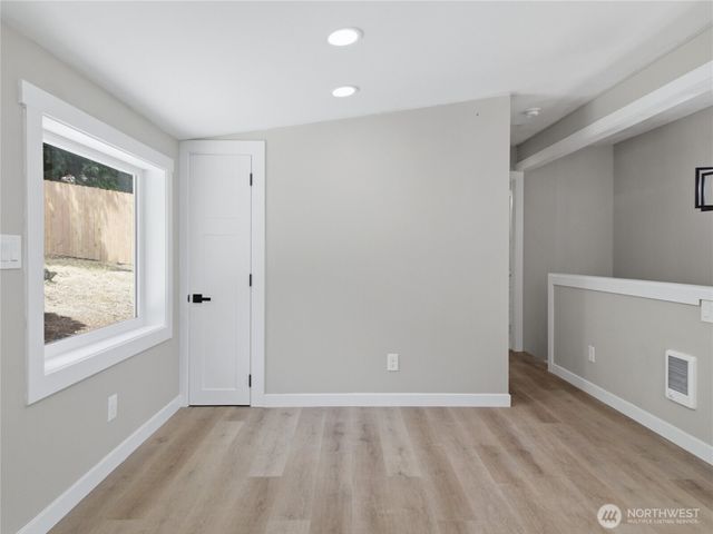 5600 Ocean View Boulevard NE, Bremerton, WA 98311