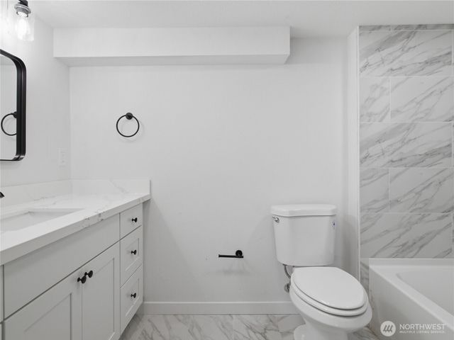 5600 Ocean View Boulevard NE, Bremerton, WA 98311