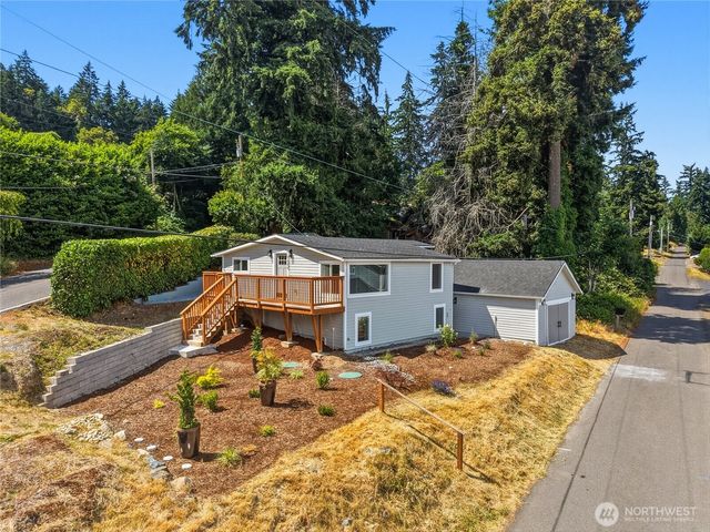 5600 Ocean View Boulevard NE, Bremerton, WA 98311