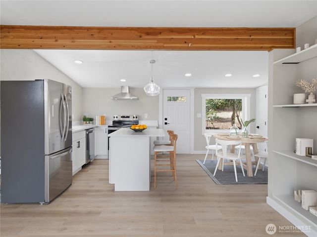 5600 Ocean View Boulevard NE, Bremerton, WA 98311