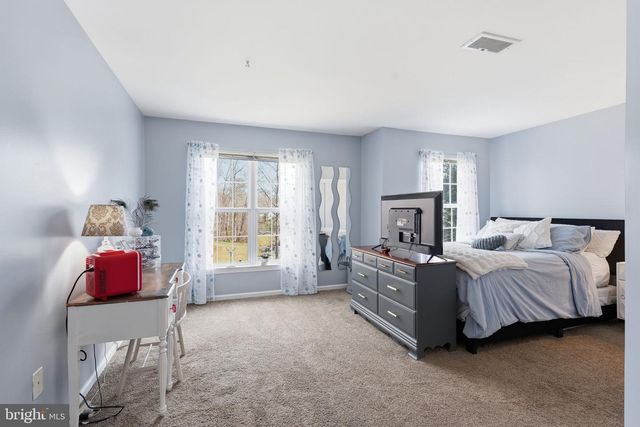 7100 DARK FOREST DR, Manassas, VA 20112