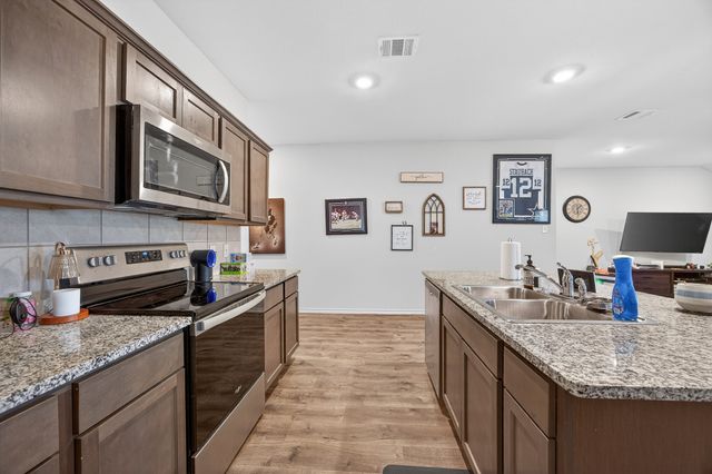 2211 Kingfisher, Crandall, TX 75114