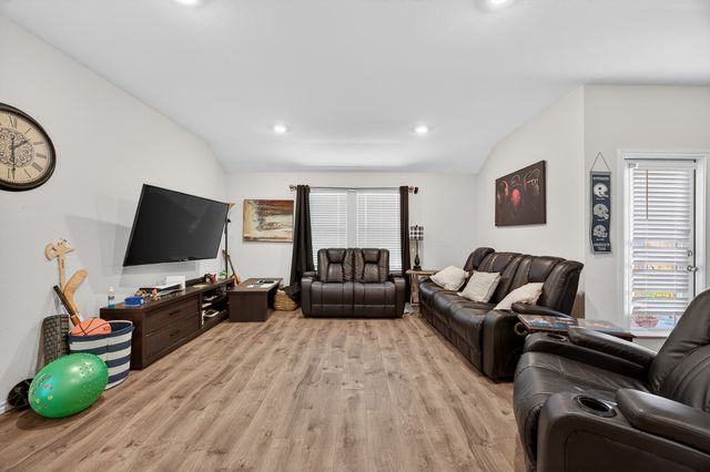 2211 Kingfisher, Crandall, TX 75114