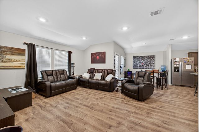 2211 Kingfisher, Crandall, TX 75114