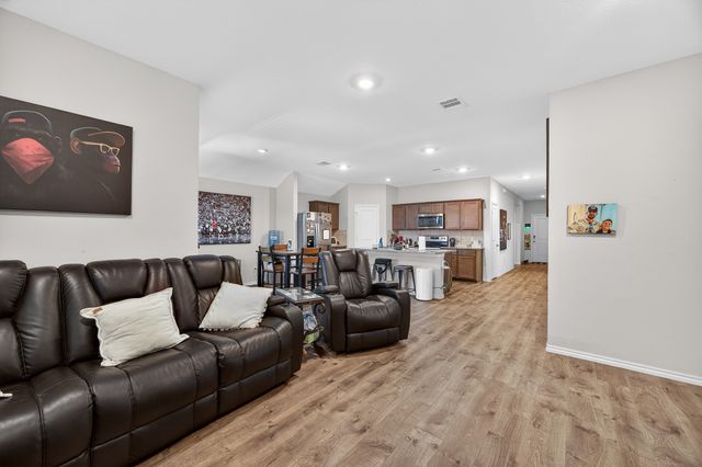 2211 Kingfisher, Crandall, TX 75114