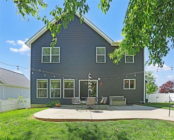 3413 Maple Ridge Drive, Wood River, IL 62095