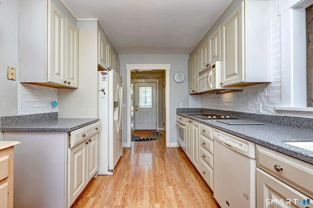 96 Seminole Lane A, Stratford, CT 06614