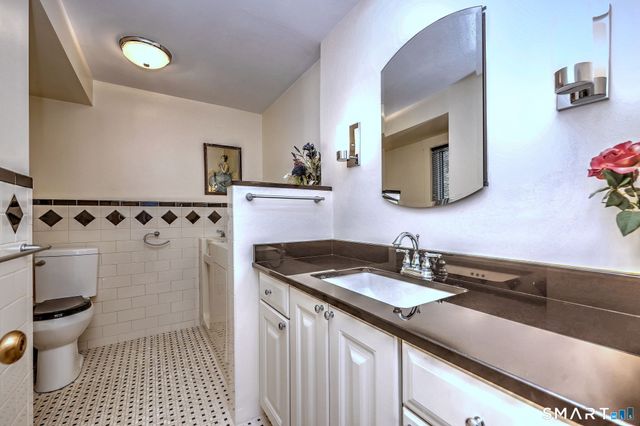 96 Seminole Lane A, Stratford, CT 06614