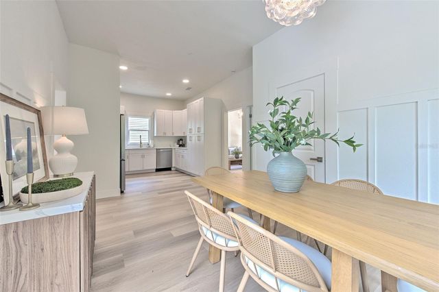808 7TH STREET N, St Petersburg, FL 33701
