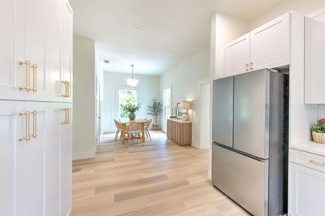 808 7TH STREET N, St Petersburg, FL 33701