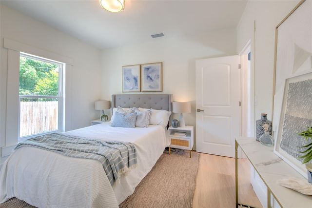 808 7TH STREET N, St Petersburg, FL 33701