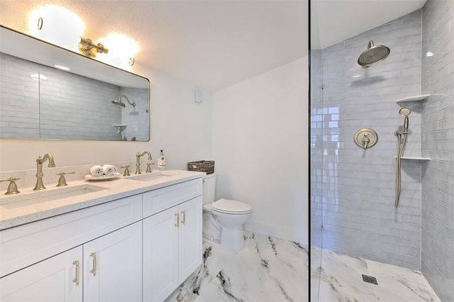 808 7TH STREET N, St Petersburg, FL 33701