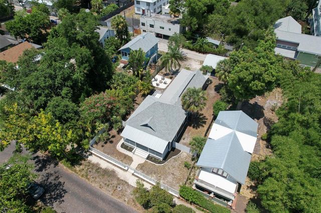 808 7TH STREET N, St Petersburg, FL 33701