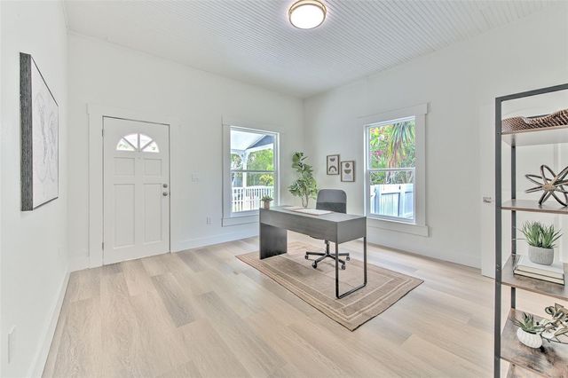 808 7TH STREET N, St Petersburg, FL 33701