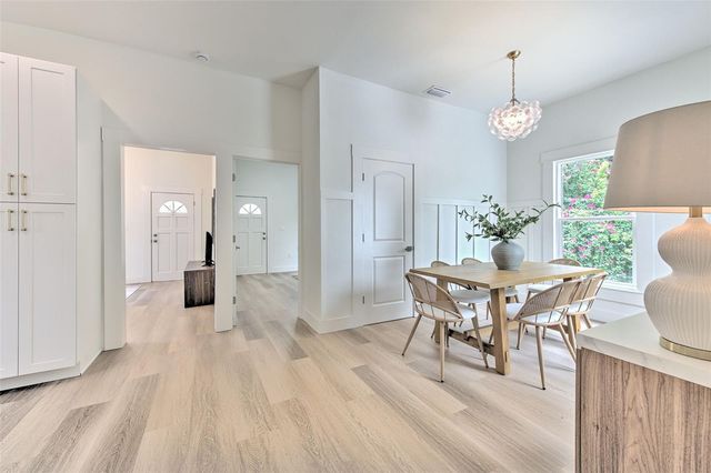 808 7TH STREET N, St Petersburg, FL 33701