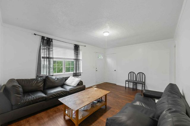 1554 Cherry Tree Dr, Clarksville, TN 37042