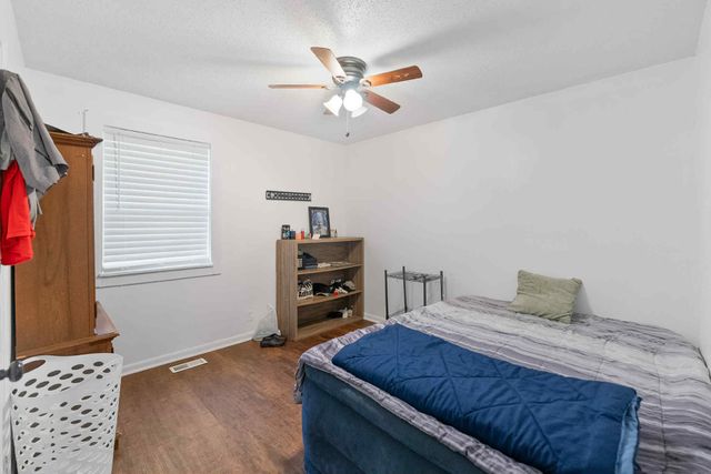 1554 Cherry Tree Dr, Clarksville, TN 37042