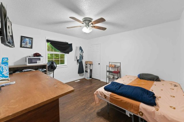 1554 Cherry Tree Dr, Clarksville, TN 37042