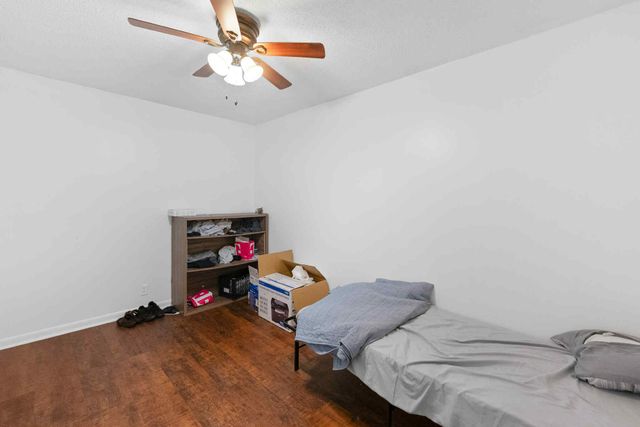 1554 Cherry Tree Dr, Clarksville, TN 37042