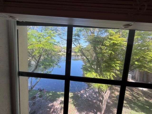 2024 Freeport Lane, Riviera Beach, FL 33404