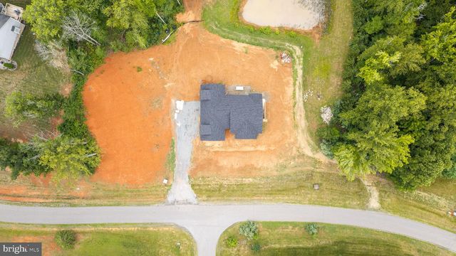 38 DAHLIA LN, Fredericksburg, VA 22406