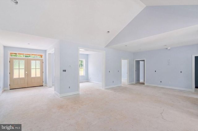38 DAHLIA LN, Fredericksburg, VA 22406