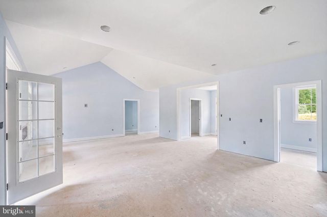 38 DAHLIA LN, Fredericksburg, VA 22406