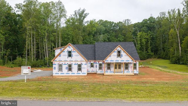 38 DAHLIA LN, Fredericksburg, VA 22406