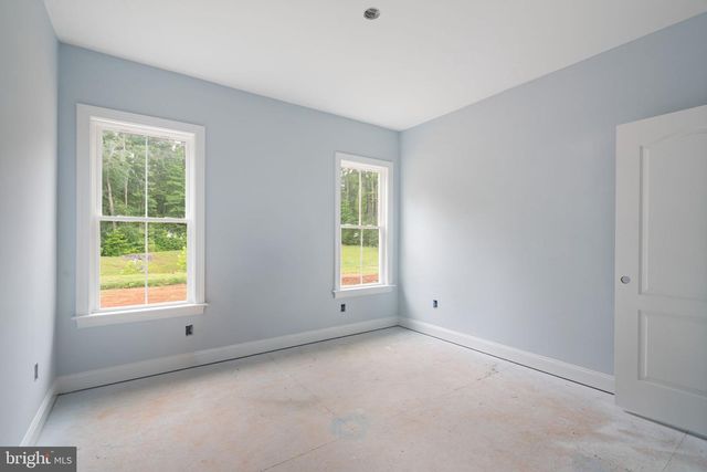 38 DAHLIA LN, Fredericksburg, VA 22406