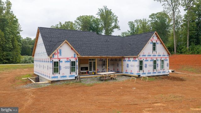 38 DAHLIA LN, Fredericksburg, VA 22406