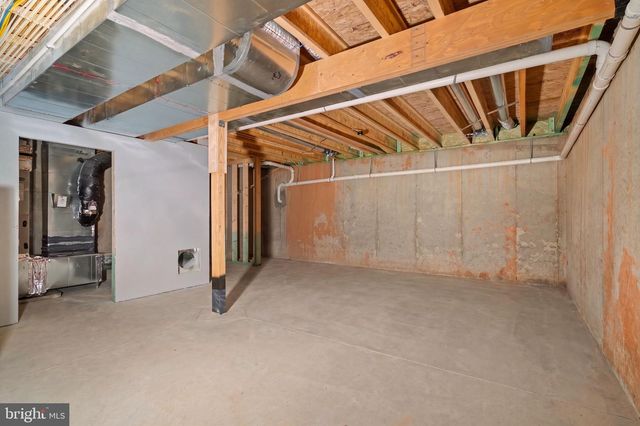 38 DAHLIA LN, Fredericksburg, VA 22406