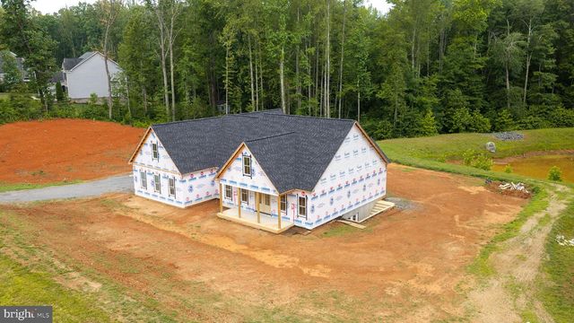 38 DAHLIA LN, Fredericksburg, VA 22406